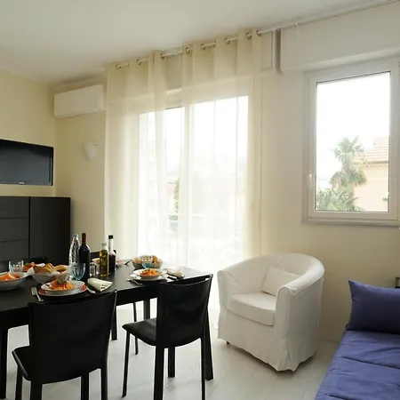 Medit Apartament Alassio